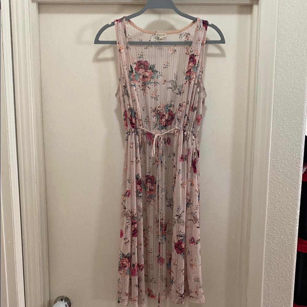 Lily White Floral tie front cover/cardigan
